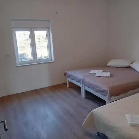 Apartman D&d Lausic Dugi Rat