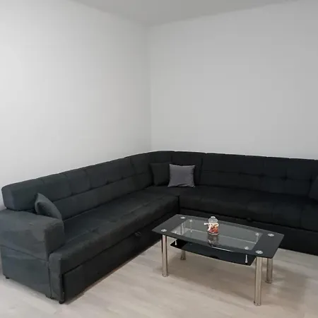 D&d Lausic Apartment